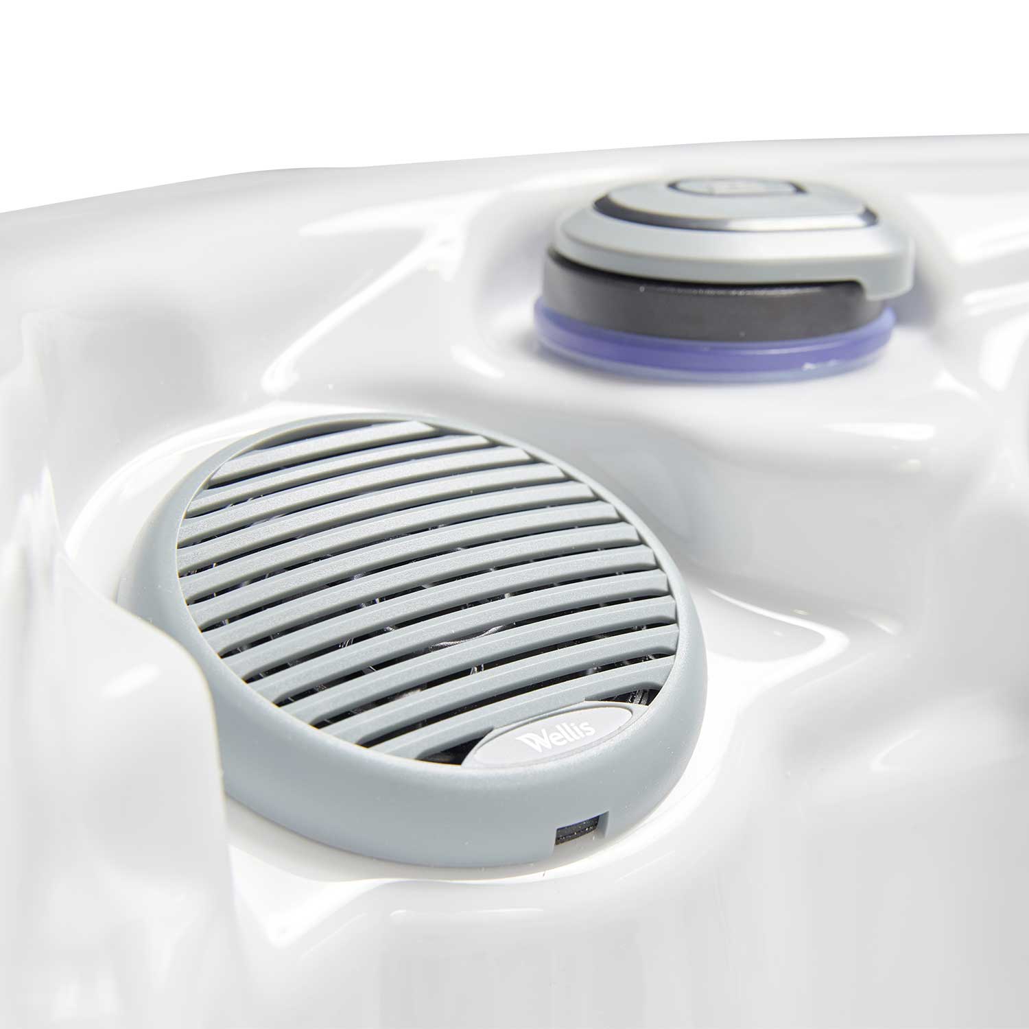 WM00569_pluto_details_02