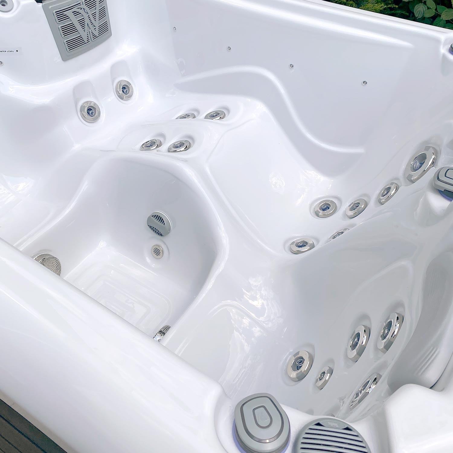 Wellis_Manhattan_hot_tub_detail4