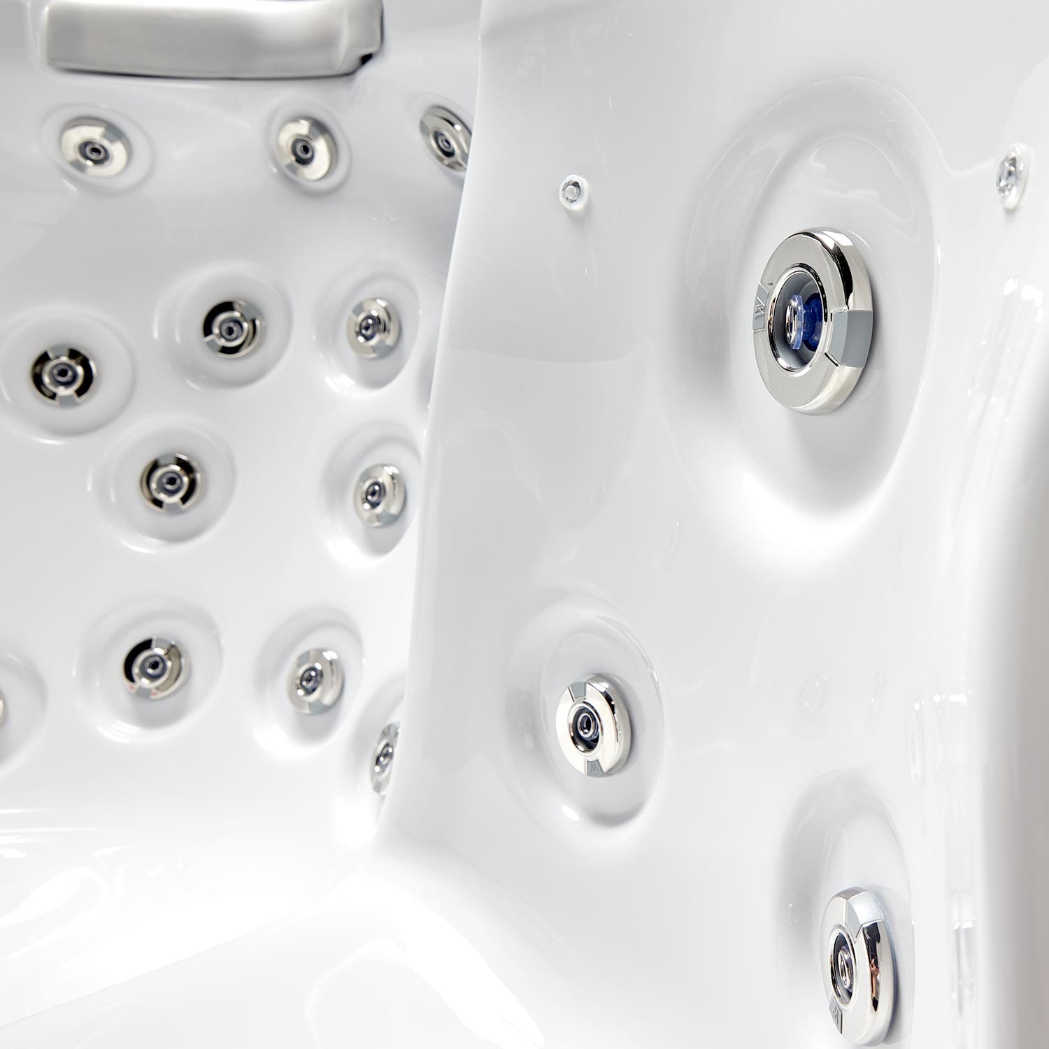 Wellis_jupiter_hot_tub_detail9