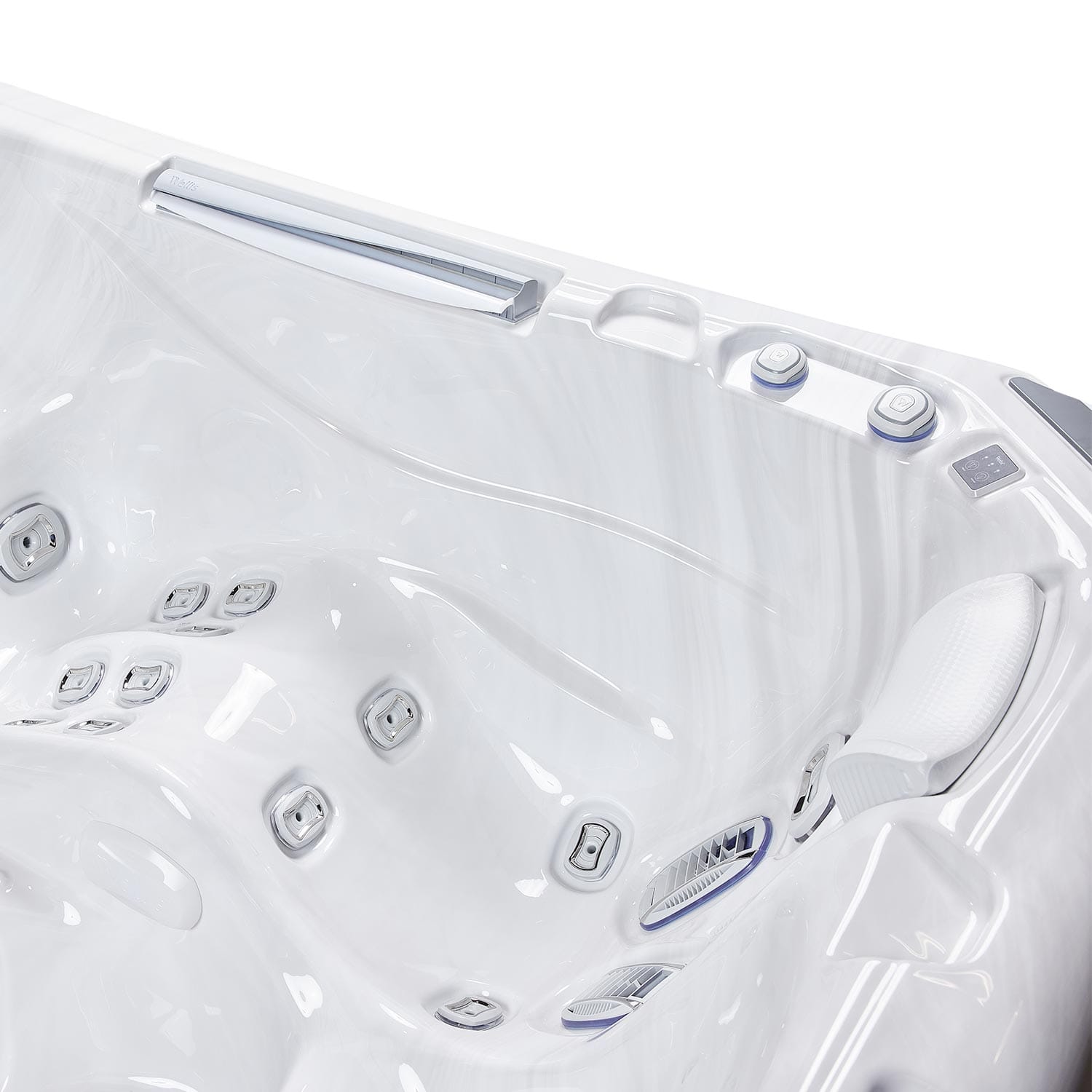 Wellis Kilimanjaro hot tub