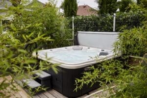 Filter cleaning – easy way to make your hot tub water healthy