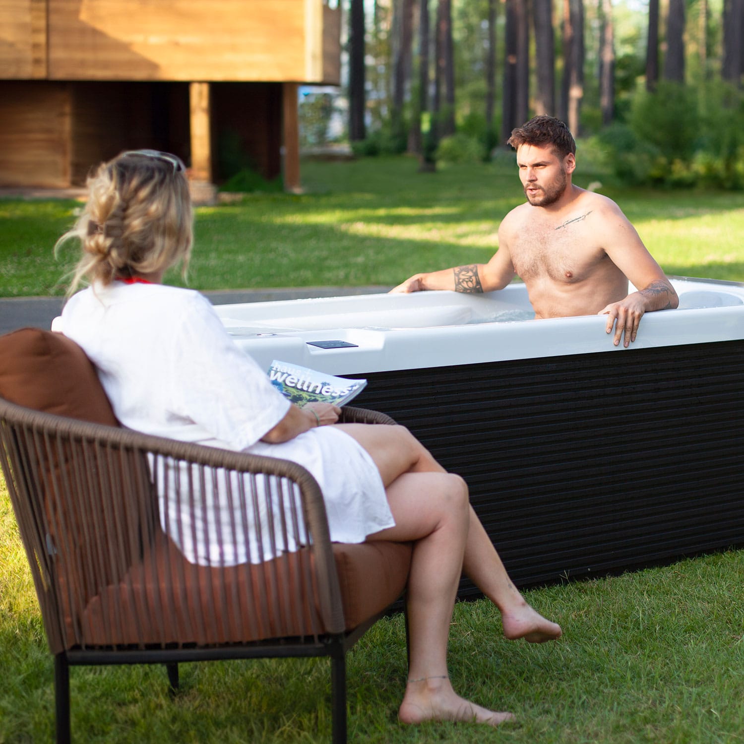 Iceland_cold_plunge-tub_lifestyle21